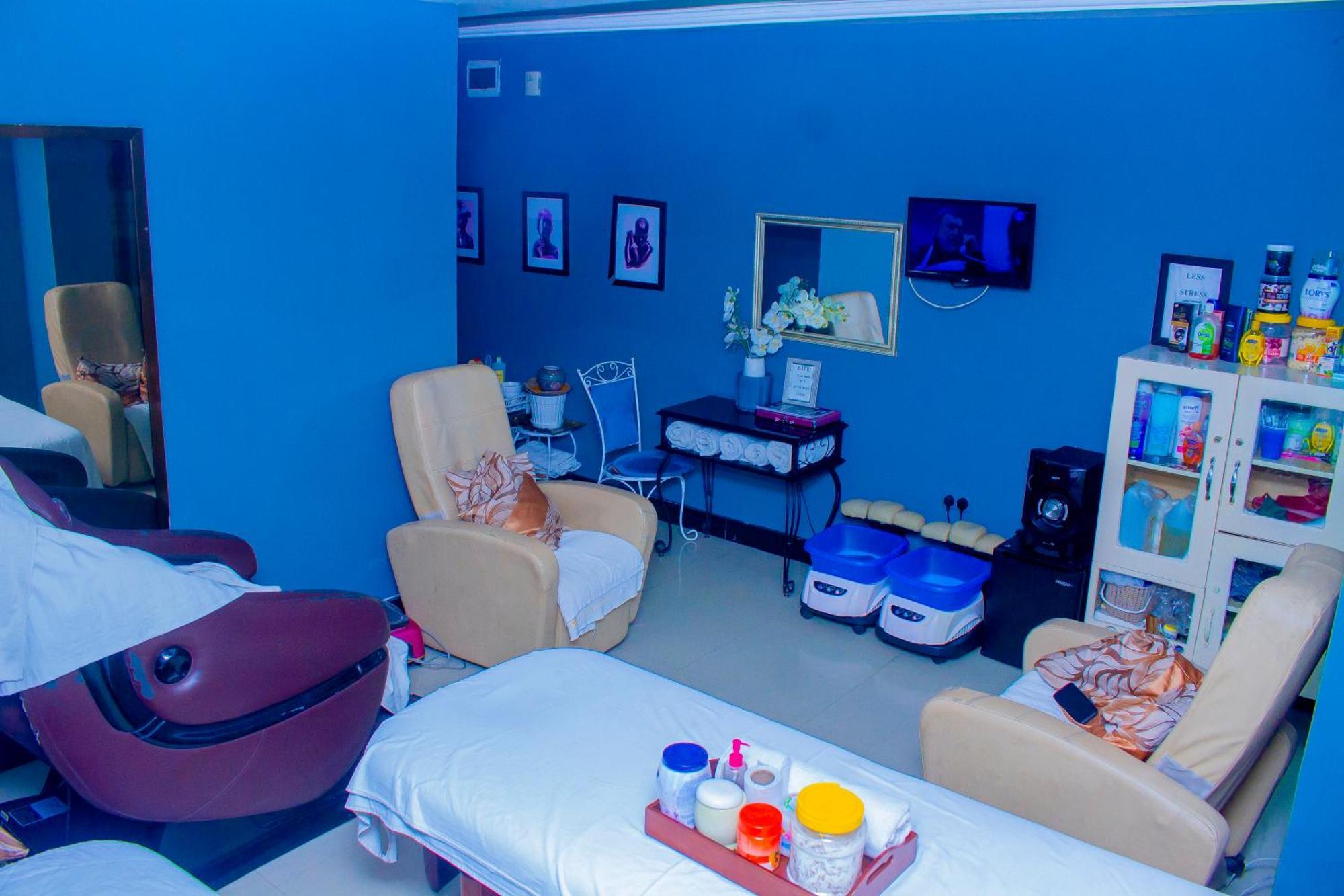 Nefaland Hotel Νταρ ες Σαλάμ Εξωτερικό φωτογραφία